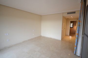 https://cdn.resales-online.com/public/lahrid967e/properties/zwbclnyyukzguob/w1200/14-d70dc3102c00d7be0e872dfe1c1f86d7.jpg?v=1592502615