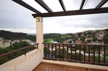 https://cdn.resales-online.com/public/lahrid967e/properties/zwbclnyyukzguob/w1200/15-11d12f2f454f2f5e9b981fdd8b901d51.jpg?v=1592502615