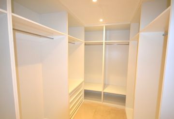 https://cdn.resales-online.com/public/lahrid967e/properties/zwbclnyyukzguob/w1200/17-dd5fcd4f0eb487dfa3803f7e20814c0e.jpg?v=1592502615