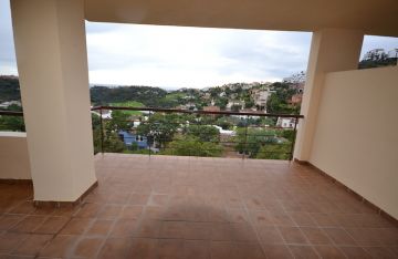 https://cdn.resales-online.com/public/lahrid967e/properties/zwbclnyyukzguob/w1200/7-aa4cc561180b369757c0bb4af9886cd3.jpg?v=1592502615